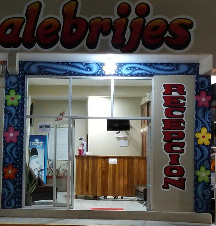 Hotel Alebrijes San Pedro Pochutla Exterior foto